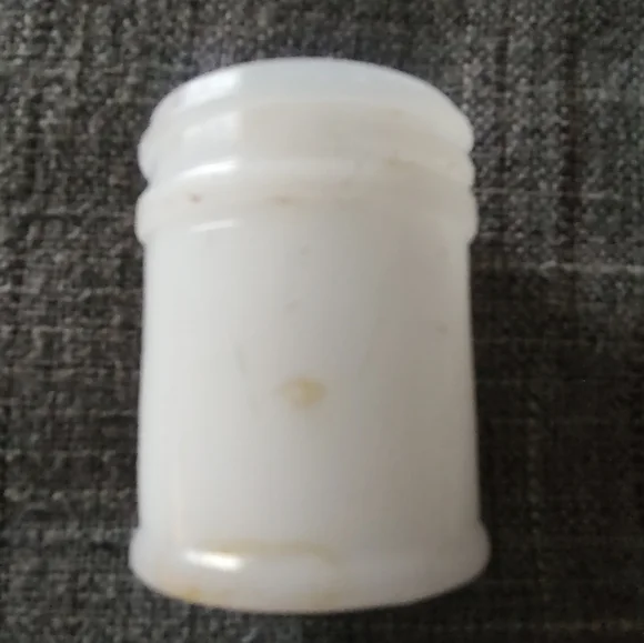 1930s Mentholaltum Cream Jar Small Round Milk Glass 2” X 1.1/2” - Picture 5 of 7